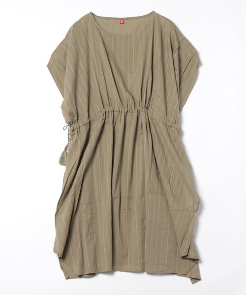 チャイハネ(チャイハネ)の「【チャイハネ】ロングスリット ビッグシルエットワンピース(ワンピース・レディース・ホワイト/ブラック/オレンジ/グリーン/イエロー/ブルー/レッド/パープル/ベージュ/カーキ/ライトブルー/レッド系その他/グリーン系その他/レンガ・FREE)」の4枚目の写真