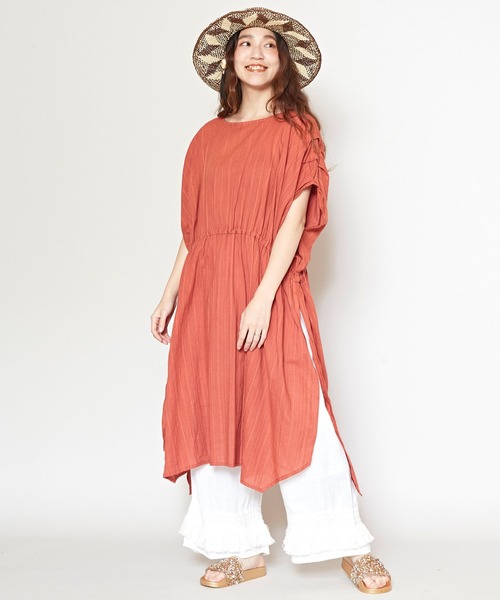 チャイハネ(チャイハネ)の「【チャイハネ】ロングスリット ビッグシルエットワンピース(ワンピース・レディース・ホワイト/ブラック/オレンジ/グリーン/イエロー/ブルー/レッド/パープル/ベージュ/カーキ/ライトブルー/レッド系その他/グリーン系その他/レンガ・FREE)」の13枚目の写真