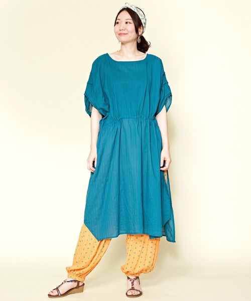 チャイハネ(チャイハネ)の「【チャイハネ】ロングスリット ビッグシルエットワンピース(ワンピース・レディース・ホワイト/ブラック/オレンジ/グリーン/イエロー/ブルー/レッド/パープル/ベージュ/カーキ/ライトブルー/レッド系その他/グリーン系その他/レンガ・FREE)」の5枚目の写真