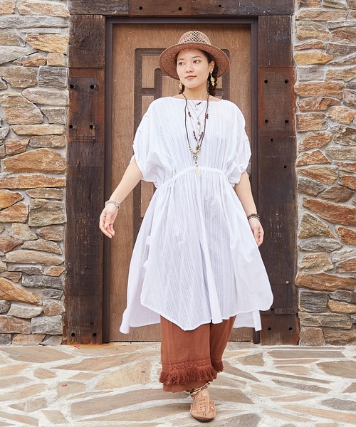 チャイハネ(チャイハネ)の「【チャイハネ】ロングスリット ビッグシルエットワンピース(ワンピース・レディース・ホワイト/ブラック/オレンジ/グリーン/イエロー/ブルー/レッド/パープル/ベージュ/カーキ/ライトブルー/レッド系その他/グリーン系その他/レンガ・FREE)」の16枚目の写真