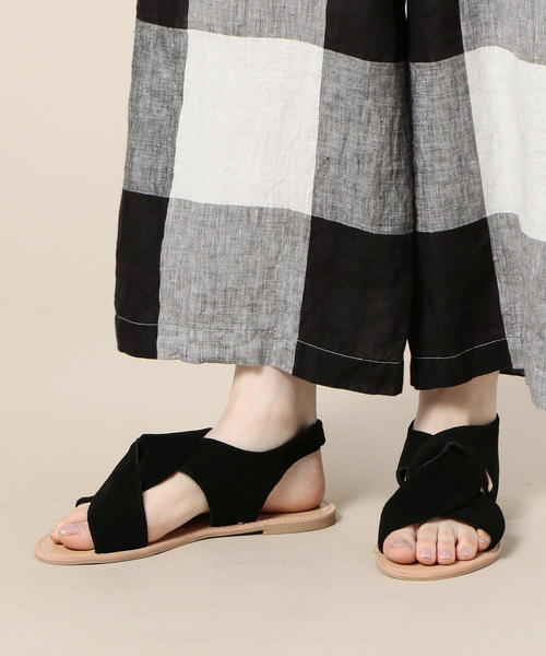 BEAUTY&YOUTH UNITED ARROWS（ビューティーアンドユースユナイテッドアローズ）の「BY スエードネジリサンダル ◆（サンダル・レディース・ブラック/ベージュ/オレンジ系その他・37h/37/36/36h）」の9枚目の写真