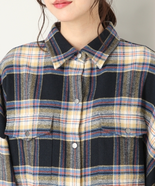 LOWRYS FARM（ローリーズファーム）の「ＢＩＧチェックシャツ　804840（シャツ/ブラウス・レディース・ブラウン/ネイビー/レッド・FREE）」の11枚目の写真