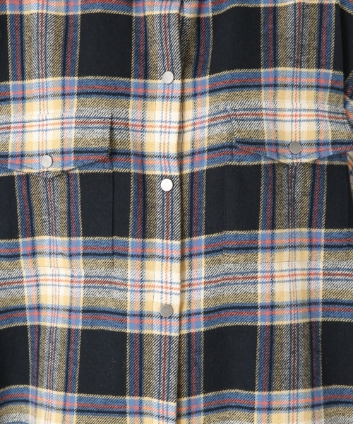 LOWRYS FARM（ローリーズファーム）の「ＢＩＧチェックシャツ　804840（シャツ/ブラウス・レディース・ブラウン/ネイビー/レッド・FREE）」の9枚目の写真
