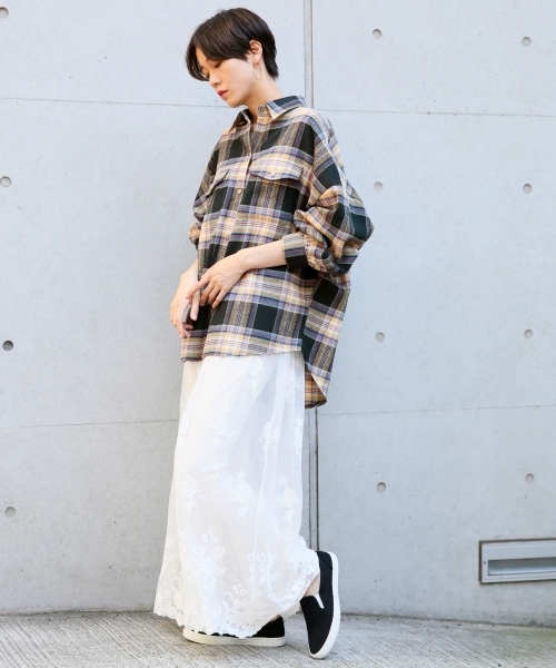 LOWRYS FARM（ローリーズファーム）の「ＢＩＧチェックシャツ　804840（シャツ/ブラウス・レディース・ブラウン/ネイビー/レッド・FREE）」の17枚目の写真