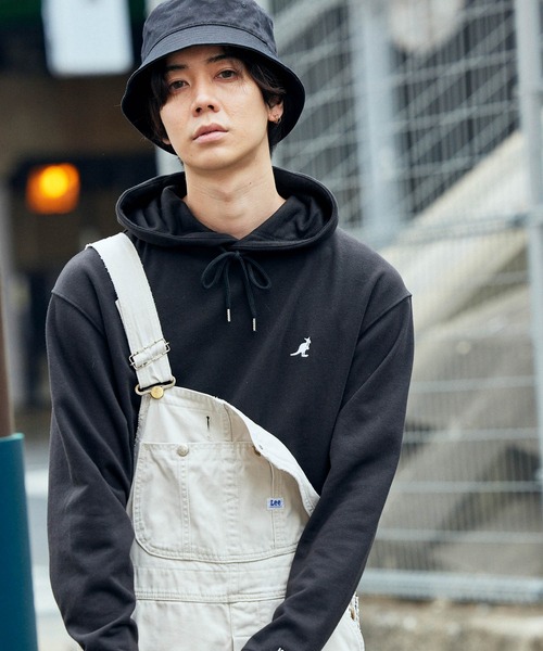 KANGOL(カンゴール)の「▽WEB限定 KANGOL/カンゴール 別注ロゴ刺繍 オーバーサイズ プルオーバー フーディー パーカー(パーカー・メンズ・ブラック/オフホワイト/杢グレー/ワイン/ダークグリーン/ベージュ/ブラウン/ロイヤルブルー/ネイビー/ライトオリーブ/ブラック系その他/ベージュ系その他/ピンク/ホワイト系その他/ライトブラウン/ダークベージュ/ベージュ系その他2/チャコール/ブルーグリーン/パープル系その他/ライトブルー/グレー系その他/ライトピンク/グリーン系その他/ライトベージュ/パープル系その他2/グリーン系その他3/グリーン系その他6/グレー系その他3/ベージュ系その他3/ベージュ系その他4/ベージュ系その他5/グリーン系その他2/ホワイト系その他4/ホワイト系その他5/ブラック系その他3/ブラック系その他4/ブラック系その他5/ホワイト系その他3/レッド系その他/ブルー系その他/ブラウン系その他/グレー系その他4/ブラウン系その他2/レッド系その他2/ベージュ系その他6/ブルー系その他2/グリーン系その他5/グリーン系その他4/ブラック系その他2/ホワイト系その他2/グレー系その他2/グリーン系その他7/ホワイト系その他6/アッシュブラウン/その他2/ブラック系その他6/ブラウン系その他3/ベージュ系その他7/ブルー系その他3/グレイッシュベージュ/その他/その他5/その他4/その他6/その他3/その他7/ブラック系その他7/ホワイト系その他7・S/M/L/XL)」の12枚目の写真