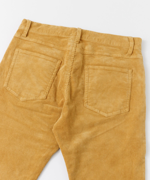URBAN RESEARCH Sonny Label（アーバンリサーチサニーレーベル）の「コーデュロイストレッチテーパードパンツ（その他パンツ・メンズ・マスタード/ブラック/ブラウン/カーキ・MEDIUM/LARGE）」の15枚目の写真