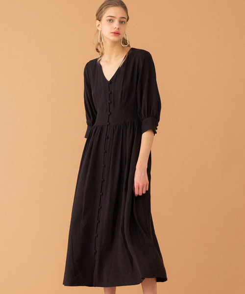 UNITED TOKYO（ユナイテッドトウキョウ）の「フレアーロングワンピース（ワンピース・レディース・ブラック/ラベンダー・1/2）」の7枚目の写真