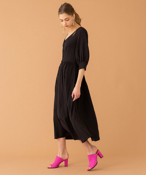 UNITED TOKYO（ユナイテッドトウキョウ）の「フレアーロングワンピース（ワンピース・レディース・ブラック/ラベンダー・1/2）」の11枚目の写真