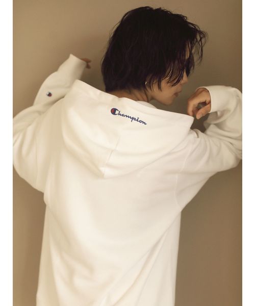 Champion(チャンピオン)の「Champion フード刺繍ビッグスウェット(スウェット・レディース・ブラック/オフホワイト/ボルドー・FREE)」の13枚目の写真