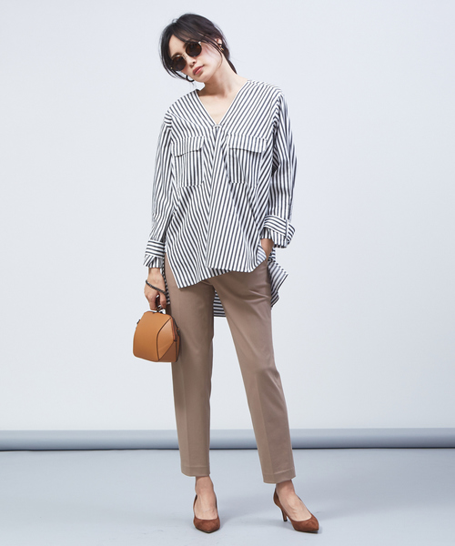 qualite(カリテ)の「Vネックフラップポケットシャツ(シャツ/ブラウス・レディース・その他/ベージュ・38)」の14枚目の写真