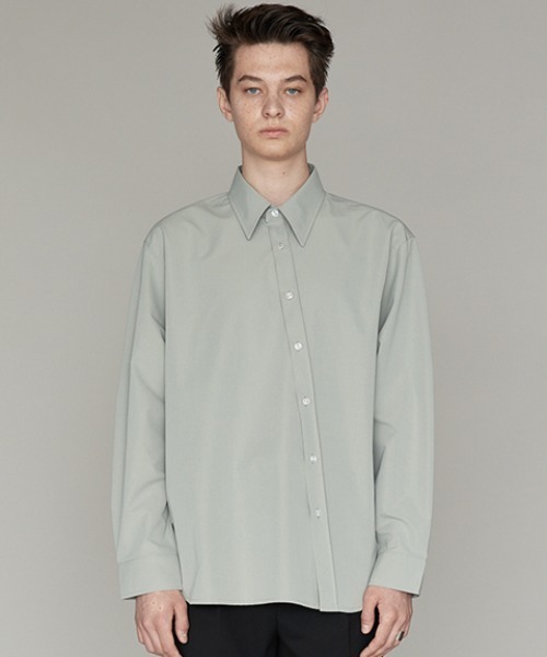 ADD SEOUL（エーディーディーソウル）の「『ADD SEOUL』DIAGONAL PLACKET SHIRT / ディアゴナル ボタン プラケット レギュラー シャツ（シャツ/ブラウス・メンズ・グレー/カーキ・1/2）」の12枚目の写真