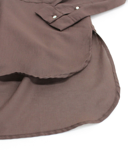 RNA（アールエヌエー）の「B2540 シアーワークシャツ（シャツ/ブラウス・レディース・ブラウン/オフホワイト/オリーブ・MEDIUM）」の21枚目の写真