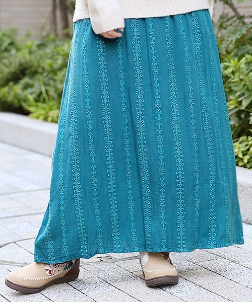 チチカカ（チチカカ）の「アシッドナバホ刺繍　スカート（スカート・レディース・ターコイズブルー/キャメル/パープル・FREE）」の2枚目の写真