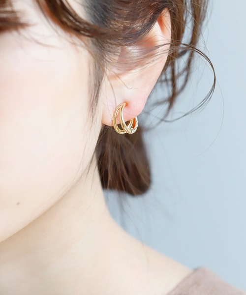 ANEMONE（アネモネ）の「ダブルラインサークルのコンヴォルヴイヤリング（イヤリング・レディース・ピンクゴールド/ゴールド/シルバー・FREE）」の2枚目の写真