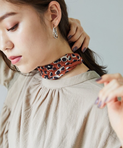 Heather（ヘザー）の「ガラスカーフ　895004（バンダナ/スカーフ・レディース・ブラック/キャメル/ライトベージュ/アイボリー・FREE）」の4枚目の写真