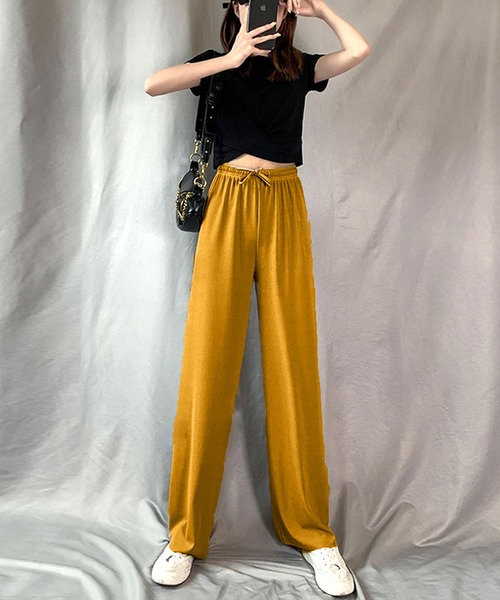 Amulet(アミュレット)の「プリーツリラックスワイドパンツ(その他パンツ・レディース・ブラック/ベージュ/ネイビー/ブラウン/グレー/ピンク/グリーン/クリーム/マスタード・M/L/XL)」の13枚目の写真