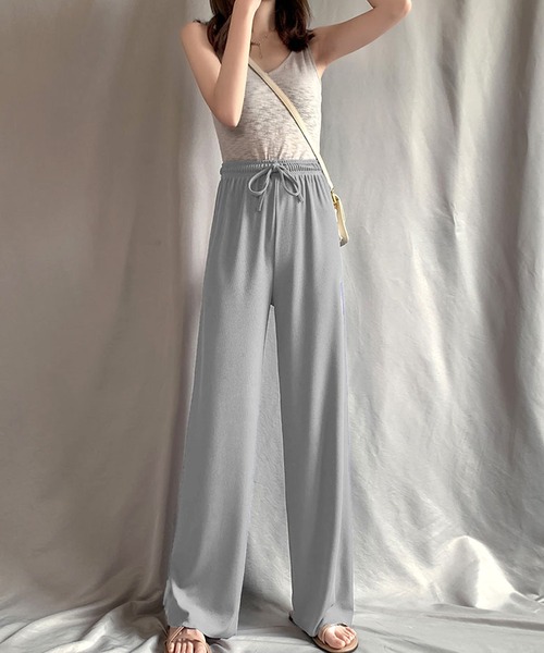 Amulet(アミュレット)の「プリーツリラックスワイドパンツ(その他パンツ・レディース・ブラック/ベージュ/ネイビー/ブラウン/グレー/ピンク/グリーン/クリーム/マスタード・M/L/XL)」の17枚目の写真