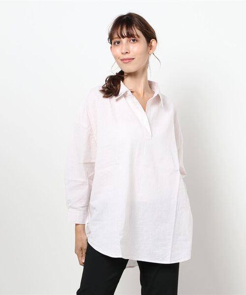 Samansa Mos2（サマンサ モスモス）の「後ろ開きスキッパーチュニック（シャツ/ブラウス・レディース・ブルー/ブラック/イエロー/ピンク/サックスブルー/オフホワイト・ﾌﾘ-）」の6枚目の写真