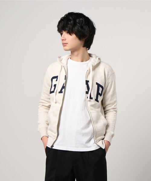 GAP（ギャップ）の「Gapロゴ ジップパーカー(ユニセックス)（パーカー・メンズ・ネイビー/ブラック・XXS/XL/L/XS/M/S）」の2枚目の写真