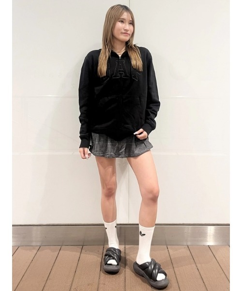 GAP（ギャップ）の「Gapロゴ ジップパーカー(ユニセックス)（パーカー・メンズ・ネイビー/ブラック・XXS/XL/L/XS/M/S）」の8枚目の写真