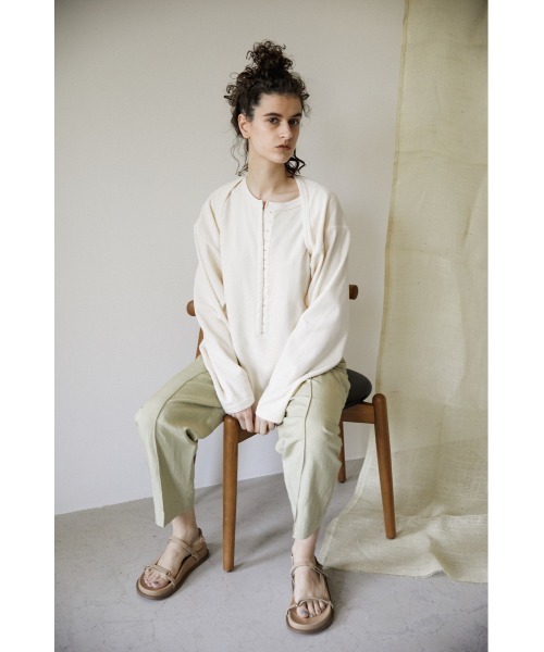 BLACK BY MOUSSY（ブラックバイマウジー）の「mini waffle bolero（ミニワッフルボレロ）（カーディガン/ボレロ・レディース・ホワイト/ベージュ/ネイビー・FREE）」の22枚目の写真