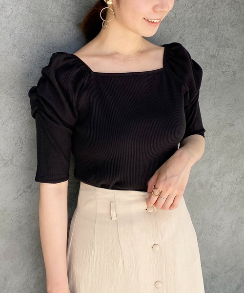 mysty woman（ミスティウーマン）の「パワショル2WAYショートスリーブ 950570（Tシャツ/カットソー・レディース・ブラック/オフホワイト/カーキ/ライトベージュ・FREE）」の2枚目の写真