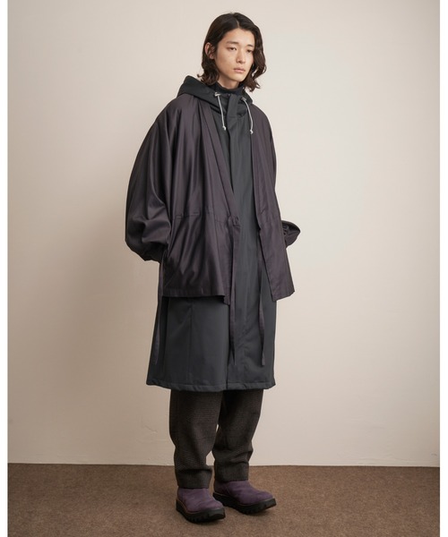 And A（アンドエー）の「TROVE トローブ / HOUI GOWN フォイ バルーンスリーブガウンシャツジャケット / 65CAR01（カーディガン/ボレロ・メンズ・ブルー/ダークネイビー・1/3）」の7枚目の写真