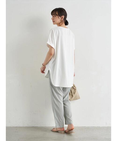 earth music&ecology(アースミュージックアンドエコロジー)の「All the flowers ドルマンチュニック *(Tシャツ/カットソー・レディース・ブラック/オフホワイト・FREE)」の19枚目の写真