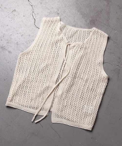 セール】フロントリボンかぎ編みノースリーブニット（ベスト）｜me+em