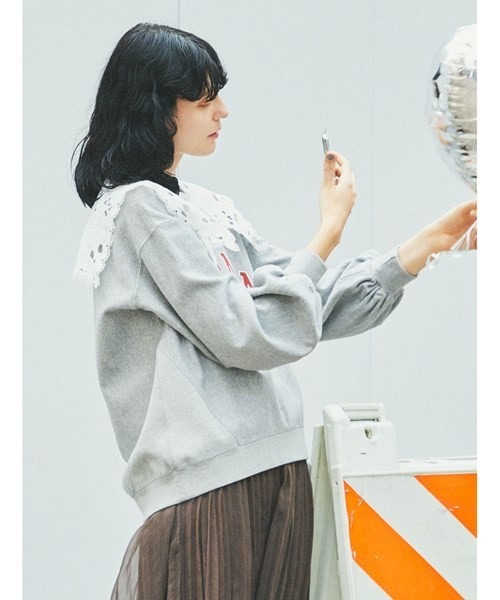 LILY BROWN（リリーブラウン）の「ロゴスウェット（スウェット）」 - WEAR