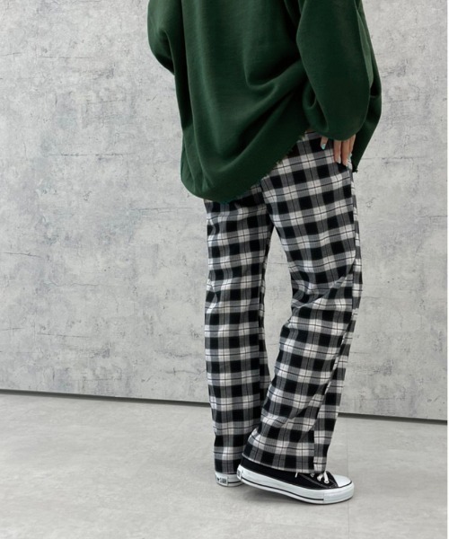 apres jour mignon(アプレジュールミニョン)の「チェック柄パンツ【ZOZOTOWN限定アイテム】(その他パンツ・レディース・ネイビー/グリーン系その他/ブラック系その他・SMALL/X-LARGE/MEDIUM)」の2枚目の写真