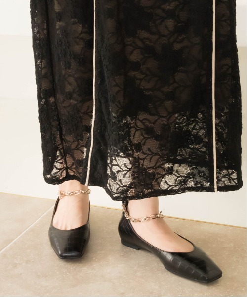 RANDA(ランダ)の「ストレスフリー/2WAY アンクルチェーンフラットパンプス(パンプス・レディース・ブラック/ダークブラウン・23/25/23.5/22/25.5/22.5/24/24.5)」の3枚目の写真