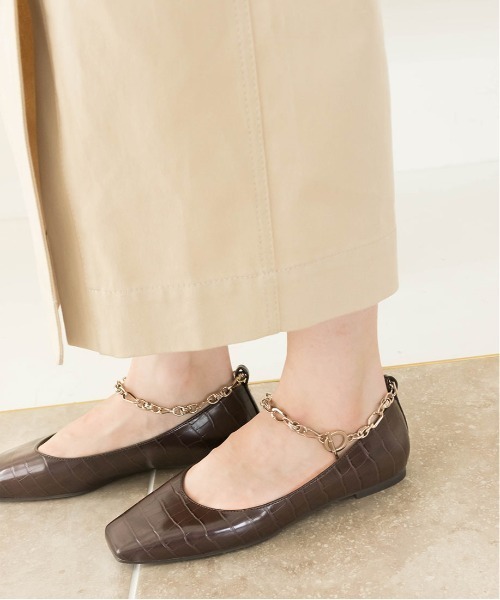 RANDA(ランダ)の「ストレスフリー/2WAY アンクルチェーンフラットパンプス(パンプス・レディース・ブラック/ダークブラウン・23/25/23.5/22/25.5/22.5/24/24.5)」の5枚目の写真