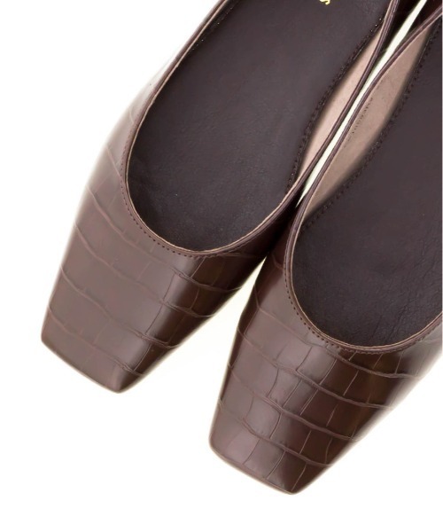 RANDA(ランダ)の「ストレスフリー/2WAY アンクルチェーンフラットパンプス(パンプス・レディース・ブラック/ダークブラウン・23/25/23.5/22/25.5/22.5/24/24.5)」の10枚目の写真