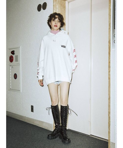 VANS（バンズ）の「VANSコラボHOODIE（パーカー・レディース・ピンク/ブラック/オフホワイト・MEDIUM）」の20枚目の写真