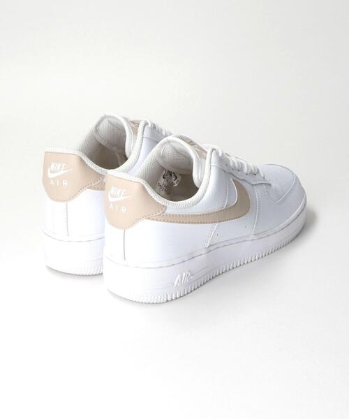 NIKE(ナイキ)の「<NIKE(ナイキ)> エアフォース 1 スニーカー(スニーカー・レディース・ホワイト/ベージュ/イエロー・23.5cm/22.5cm/25cm/24cm/24.5cm/23cm)」の11枚目の写真