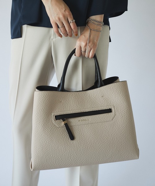 FIORELLI(フィオレッリ)の「【FIORELLI(フィオレッリ)】ボストンバッグ(ボストンバッグ・レディース・ホワイト/ブラウン・FREE)」の3枚目の写真