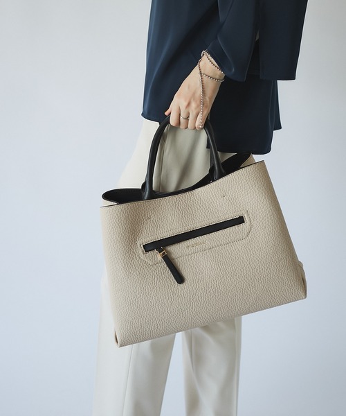 FIORELLI(フィオレッリ)の「【FIORELLI(フィオレッリ)】ボストンバッグ(ボストンバッグ・レディース・ホワイト/ブラウン・FREE)」の4枚目の写真
