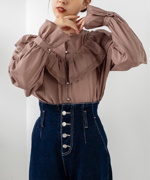 OLIVE des OLIVE（オリーブデオリーブ）の「Vフリルスタンドブラウス（シャツ/ブラウス・レディース・オフホワイト/ブラック/ライトブラウン・FREE）」の3枚目の写真