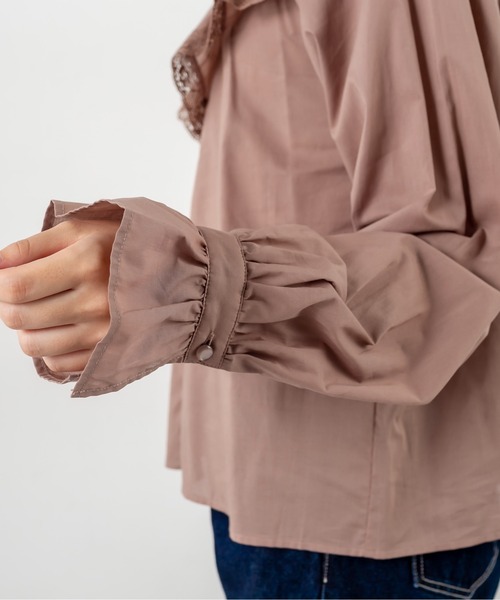 OLIVE des OLIVE（オリーブデオリーブ）の「Vフリルスタンドブラウス（シャツ/ブラウス・レディース・オフホワイト/ブラック/ライトブラウン・FREE）」の9枚目の写真