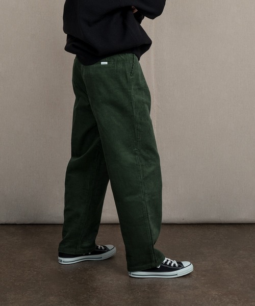 MUHET（ミュエータ）の「コーデュロイテーパードパンツ（その他パンツ・レディース・ダークブラウン/グリーン/アイボリー・SMALL/MEDIUM/LARGE）」の12枚目の写真