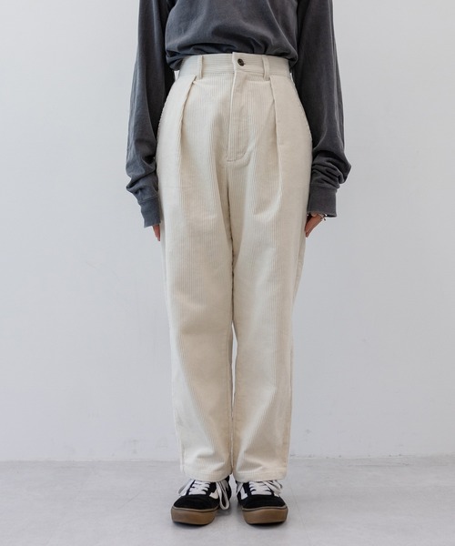 MUHET（ミュエータ）の「コーデュロイテーパードパンツ（その他パンツ・レディース・ダークブラウン/グリーン/アイボリー・SMALL/MEDIUM/LARGE）」の13枚目の写真