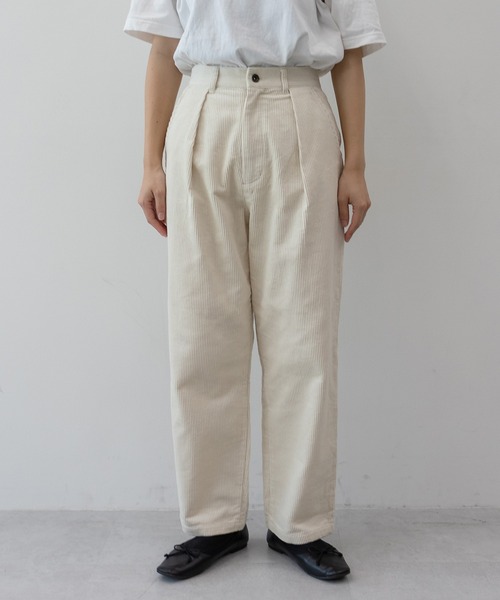 MUHET（ミュエータ）の「コーデュロイテーパードパンツ（その他パンツ・レディース・ダークブラウン/グリーン/アイボリー・SMALL/MEDIUM/LARGE）」の21枚目の写真