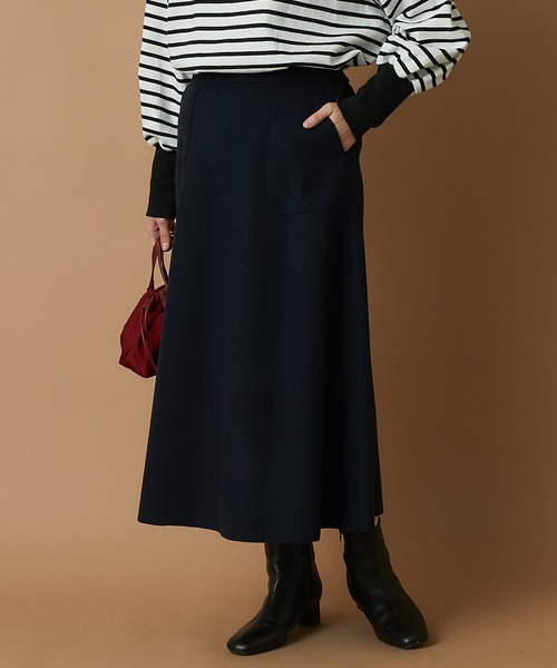 un dix cors（アンディコール）の「真冬も履けるあったか素材　ジャージメルトンフレアスカート（スカート・レディース・ネイビー/サックスブルー/イエロー/グレイッシュベージュ・38/36）」の3枚目の写真