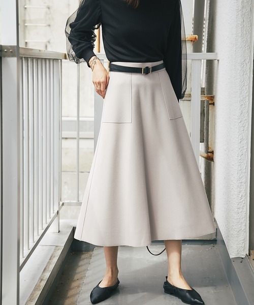 un dix cors（アンディコール）の「真冬も履けるあったか素材　ジャージメルトンフレアスカート（スカート・レディース・ネイビー/サックスブルー/イエロー/グレイッシュベージュ・38/36）」の17枚目の写真