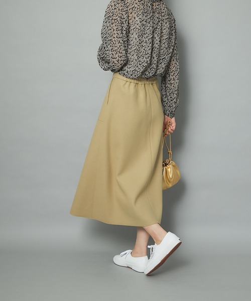 un dix cors（アンディコール）の「真冬も履けるあったか素材　ジャージメルトンフレアスカート（スカート・レディース・ネイビー/サックスブルー/イエロー/グレイッシュベージュ・38/36）」の16枚目の写真