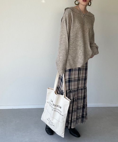 y/m by misato(イムバイミサト)の「杢ストレッチ糸セーラーカラートップス(ニット/セーター・レディース・アイボリー/グレイッシュベージュ・FREE)」の13枚目の写真