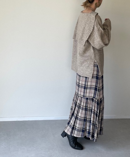 y/m by misato(イムバイミサト)の「杢ストレッチ糸セーラーカラートップス(ニット/セーター・レディース・アイボリー/グレイッシュベージュ・FREE)」の5枚目の写真