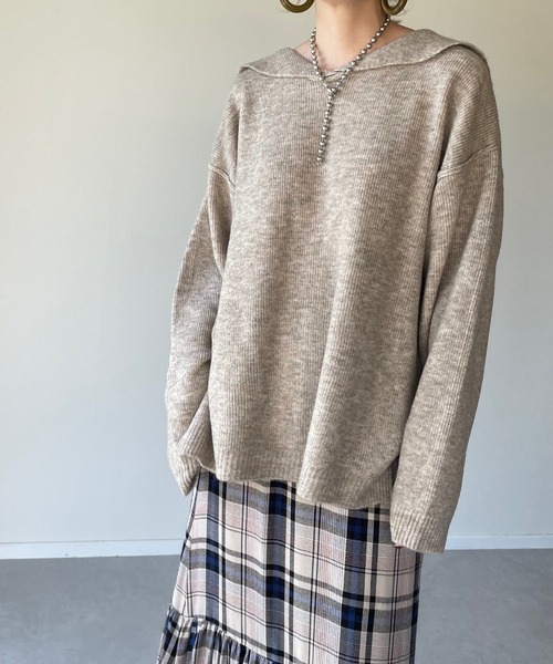 y/m by misato(イムバイミサト)の「杢ストレッチ糸セーラーカラートップス(ニット/セーター・レディース・アイボリー/グレイッシュベージュ・FREE)」の4枚目の写真