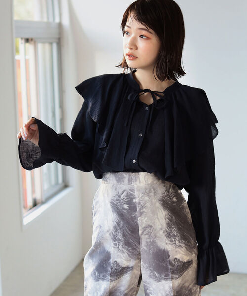 BeAMS DOT（ビームスドット）の「【WEB限定】BeAMS DOT / 楊柳 フリルブラウス（シャツ/ブラウス・レディース・レッド系その他2/ネイビー・FREE）」の17枚目の写真